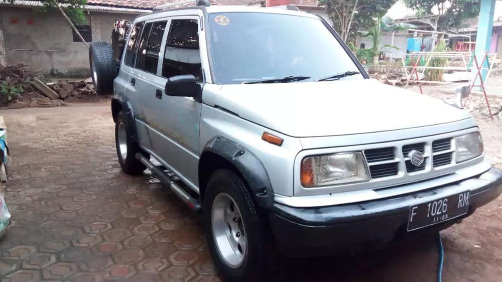 Jual mobil  bekas  murah Suzuki  Sidekick  1 6 2000 di Jakarta 