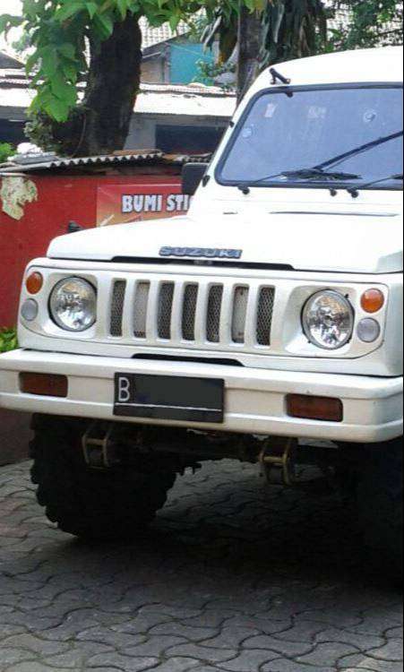 Jual mobil  bekas  murah Suzuki  Katana  1 0 1992 di Jakarta  D 