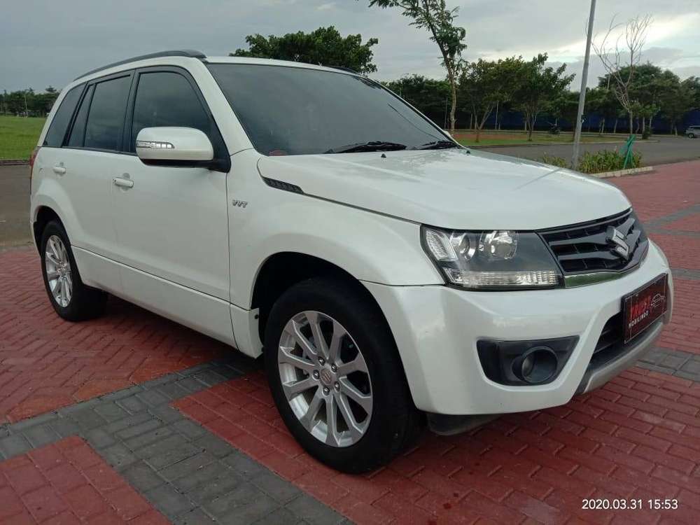  Suzuki  Grand  Vitara  2 4 2012 138647