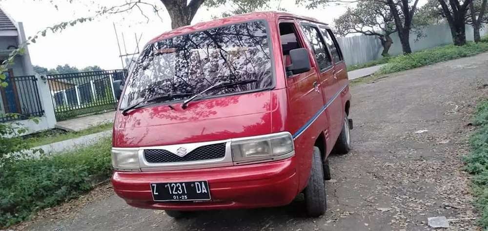 jual mobil suzuki futura 2000 139681