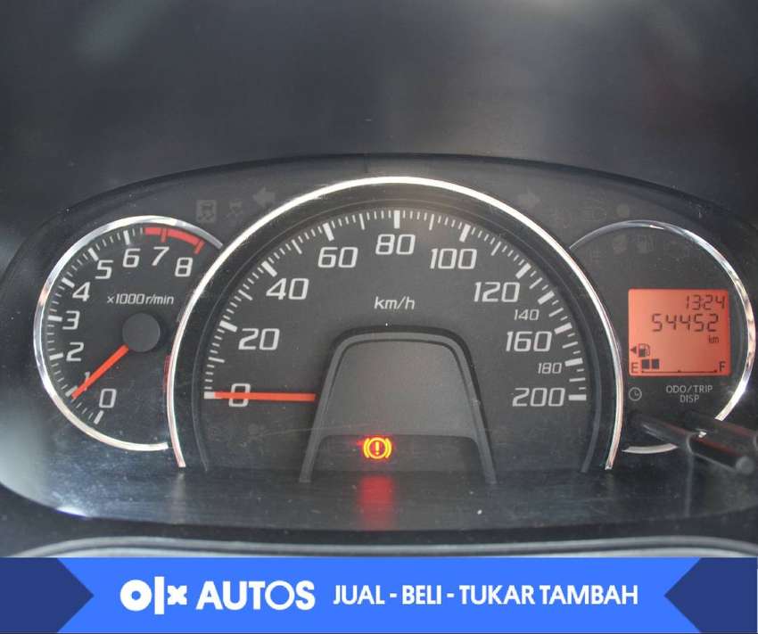 [OLX Autos] Suzuki Ertiga 1.4 GX Bensin M/T 2015 Putih Metalik 140380