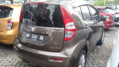Dijual cepat mobil Suzuki Splash GL 2012, Riau