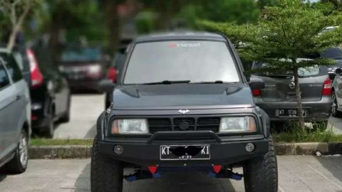 Jual Mobil Suzuki Escudo JLX 1994