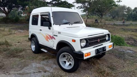 Jual mobil Suzuki Katana GX 1994 dengan harga murah di Jawa Timur