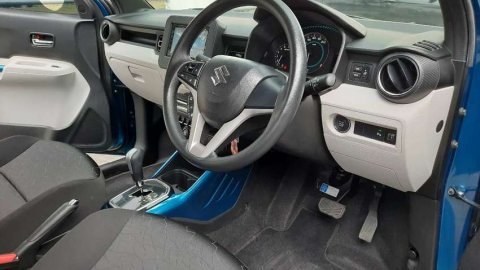 Suzuki Ignis GX AT 2018 Biru Putih Low kilometer Like New TDP Minim